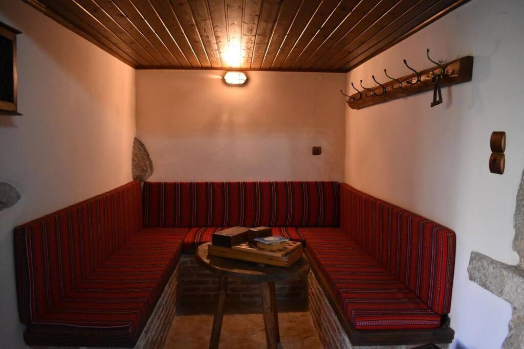 Traditional Villa With Pool In Sfakia Imbros Extérieur photo