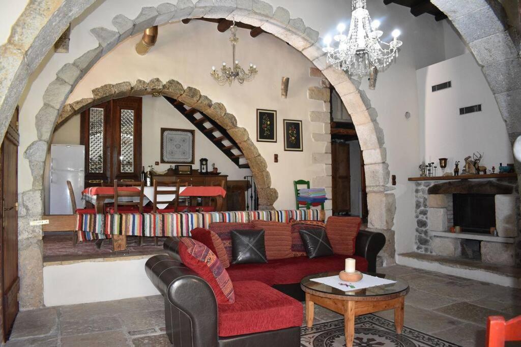 Traditional Villa With Pool In Sfakia Imbros Extérieur photo